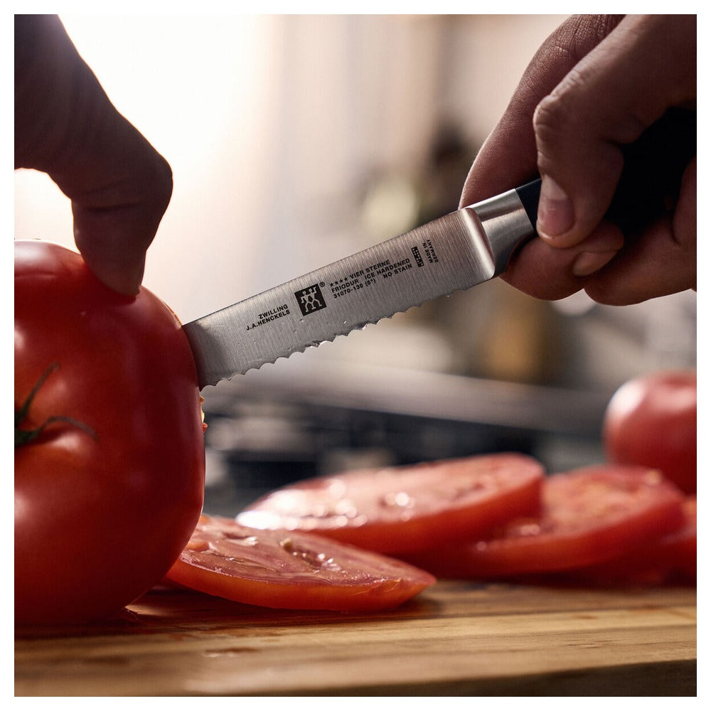 13 cm - Zwilling 4 Stars Cuchillo Universal Dentado en Acero Inoxidable