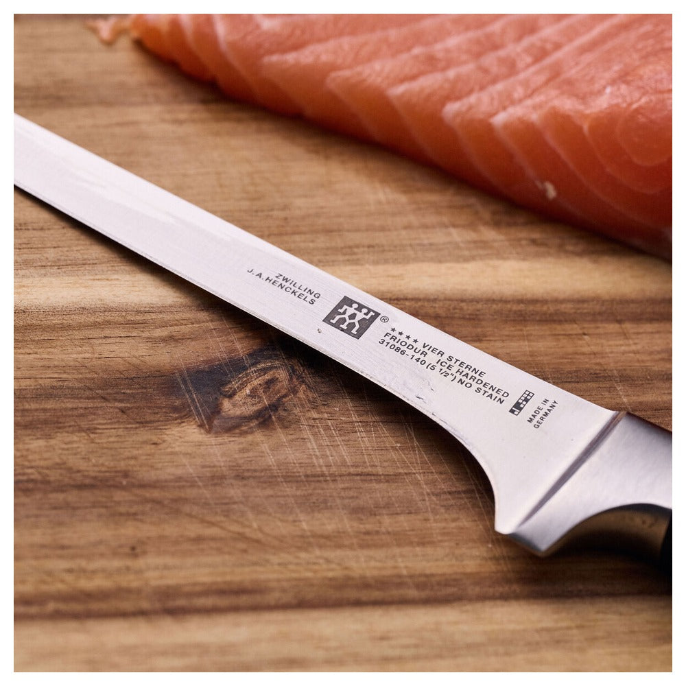 14 cm - Zwilling 4 Stars Vleesmes In Roestvrij Staal