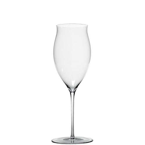 Verre transparent en verre avec longue tige, ouverture légèrement évasée et base plate, fond blanc neutre.