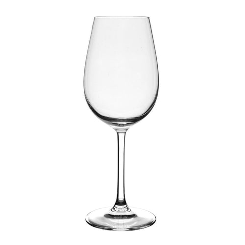 bicchiere da vino trasparente in vetro con gambo lungo e base rotonda bianca su sfondo bianco