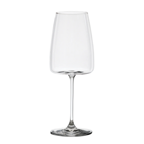 Verre transparent en verre from vino avec tige fine et base rsurde sur fsurd blanc.