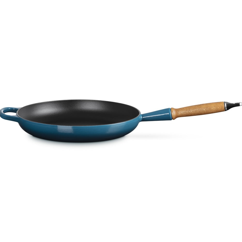 28 cm - Le Creuset Evolution poêle basse en fonte vitrifiée avec manche en bois