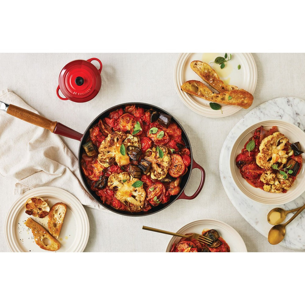 28 cm - Le Creuset Evolution poêle basse en fonte vitrifiée avec manche en bois