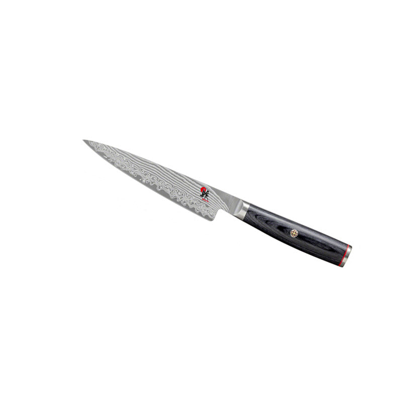 Coltello da cucina con lama in acciaio damascato a motivi ondulati e manico nero in legno con dettagli rossi