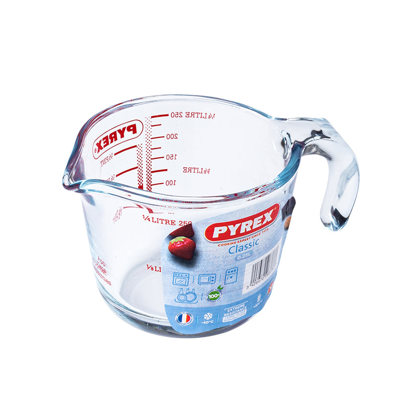 25 Cl Pyrex Classic Carafe in Borosilicate Glass