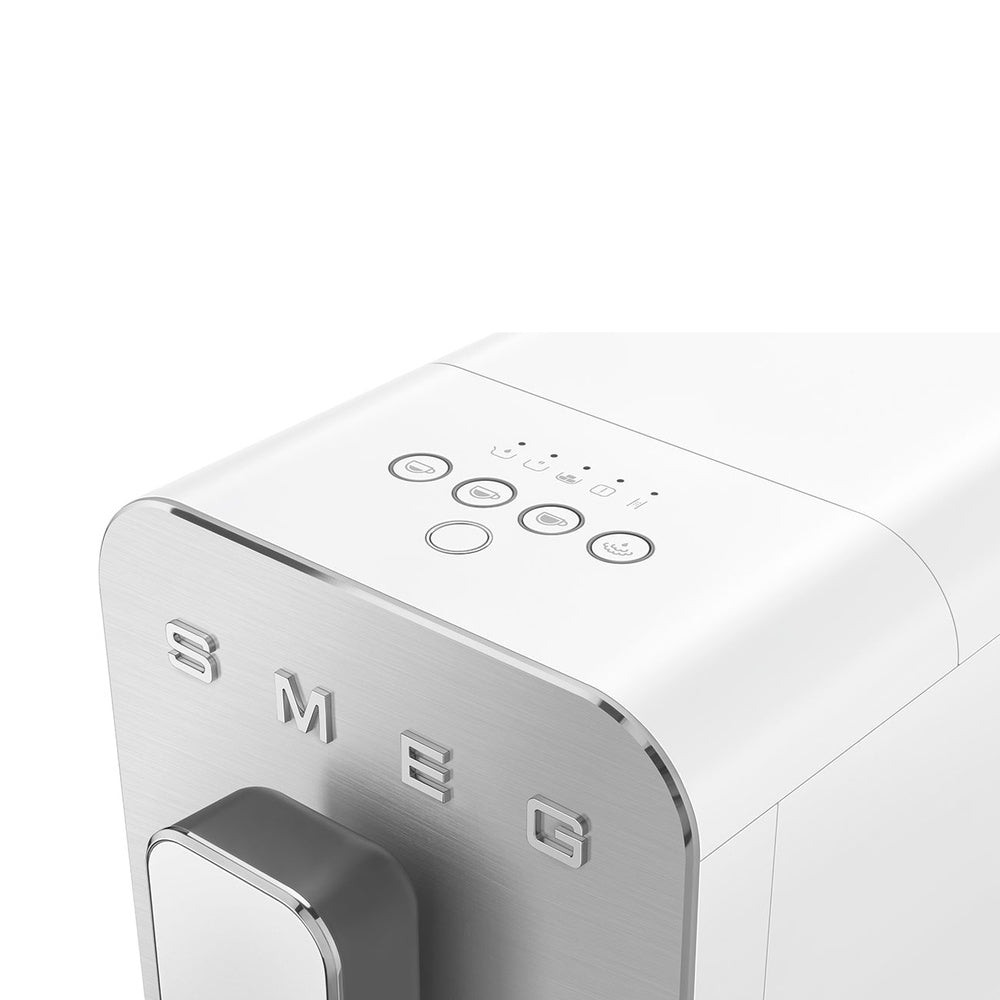 Smeg Macchina da Caffè Espresso Automatica Con Lancia Vapore