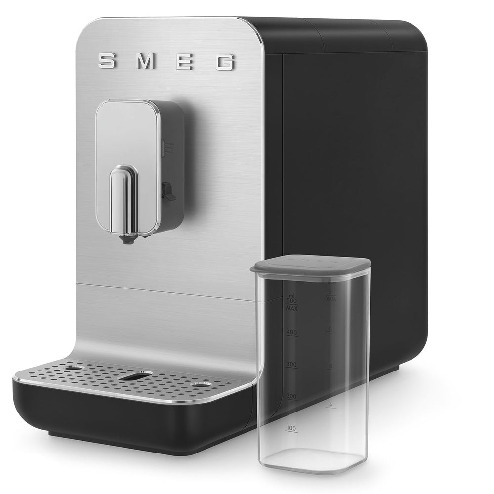 Smeg machine à espresso automatique avec système lait