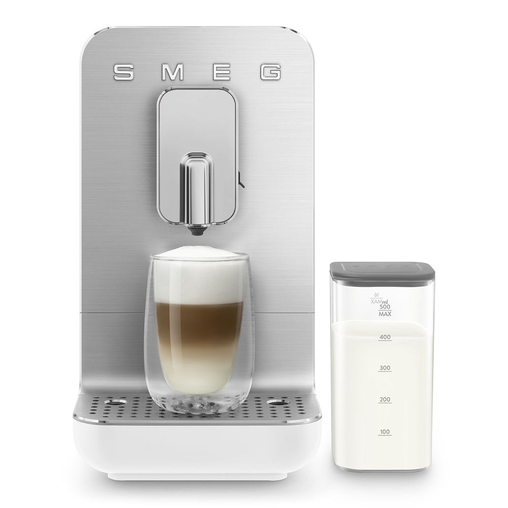 Smeg machine à espresso automatique avec système lait