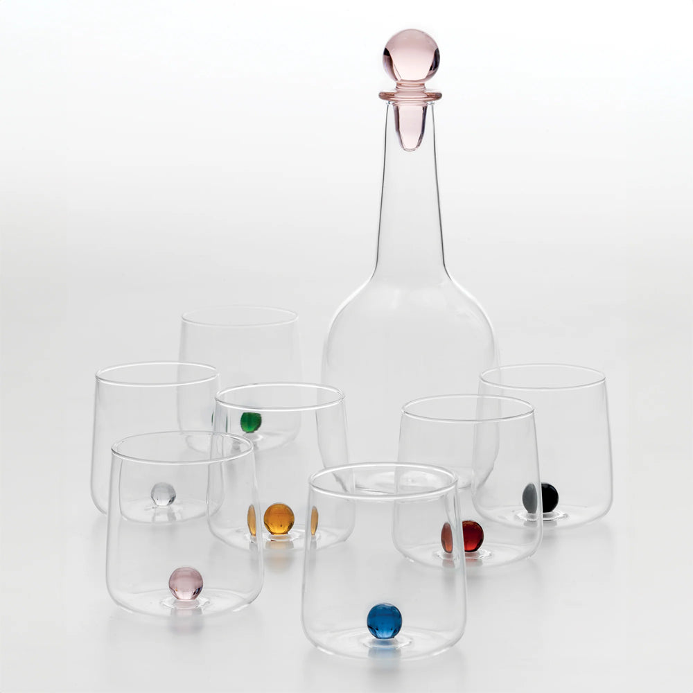 Set van 7 stuks in transparant glas, fles met roze stopper en 6 glazen met gekleurde bolvormige basis (groen, lichtblauw, rood, geel, zwart, rosa), op