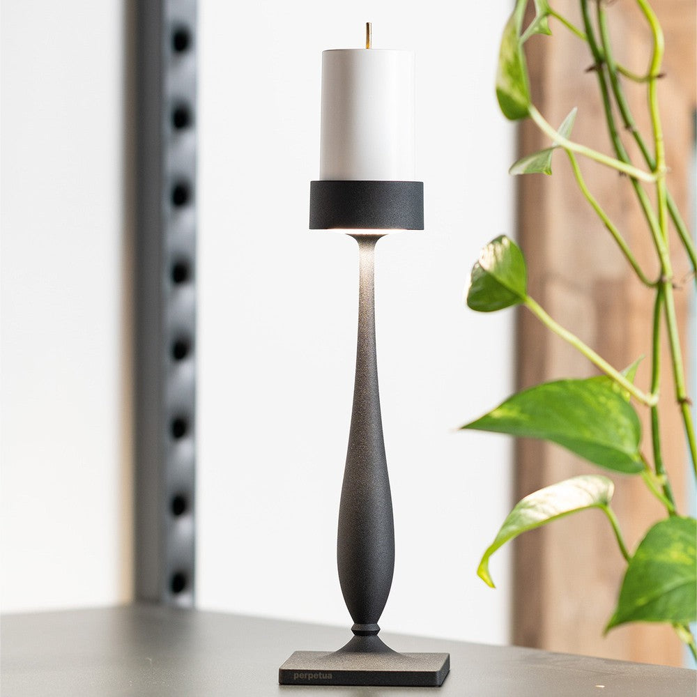 8.7 x H.35.6 cm - Zafferano Perpetua Barocco dimmbare Tischlampe aus Aluminium