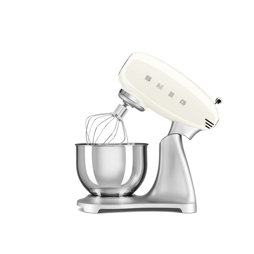 800 Watt - Smeg Standard robot pâtissier électrique 10 vitesses avec accessoires inclus