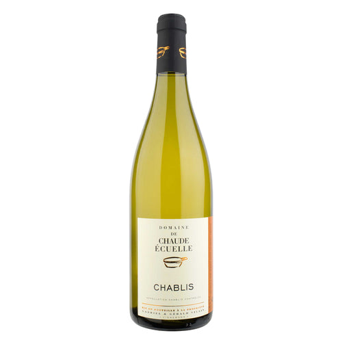 Chablis Domaine de Chaude Écuelle Weißweinflasche mit beige-schwarzem Etikett und schwarz-orangefarbenem Verschluss auf weißem Hintergrund