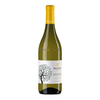 Botella de vino blanco con tapón amarillo, etiqueta blanca con árbol estilizado e inscripciones Belcolle Moscato d'Asti, fondo blanco.