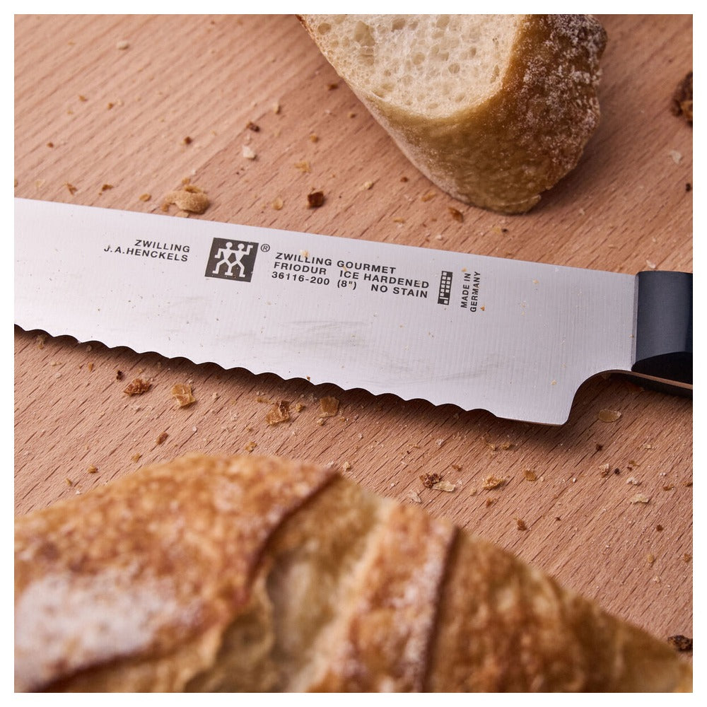 20 cm - Zwilling Gourmet Serrated Bread Knife in Stainless Steel