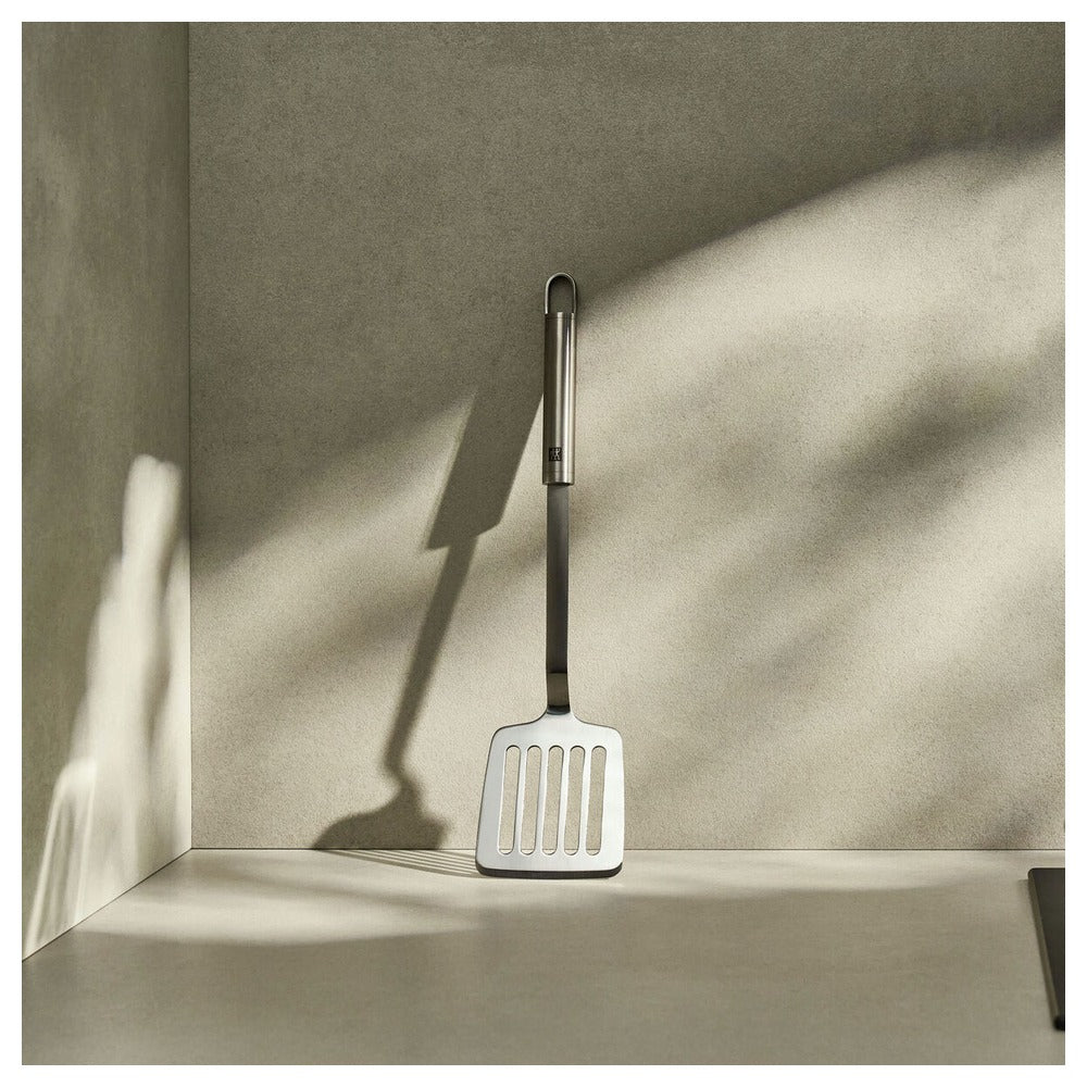 35 cm - Zwilling Pro Frying Spatula in 18/10 Stainless Steel