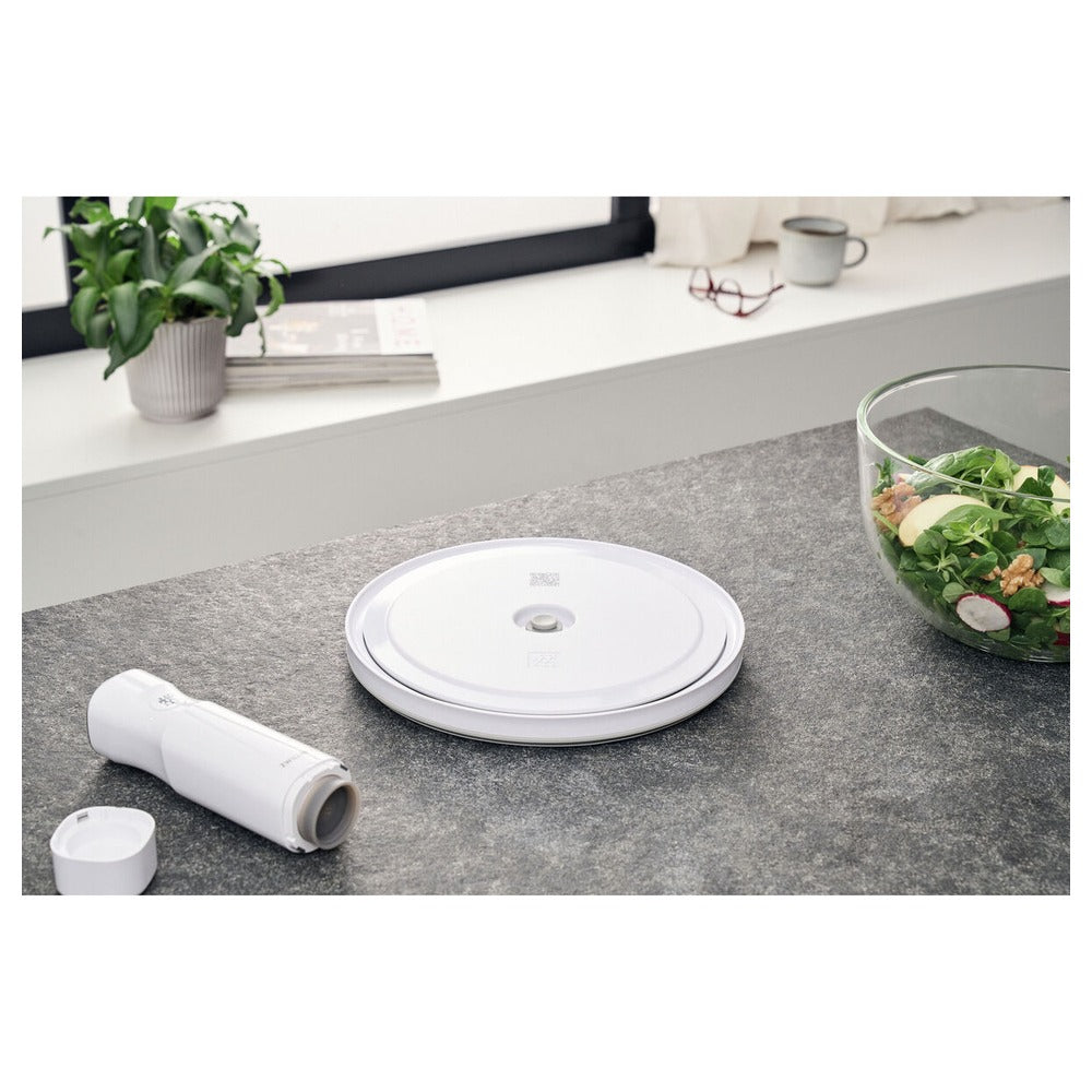 Zwilling Fresh & Save vacuum lid in ABS