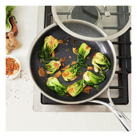 Zwilling Peak anti-aanbak ondiepe pan in roestvrij staal met Ceraforce Hycoat coating