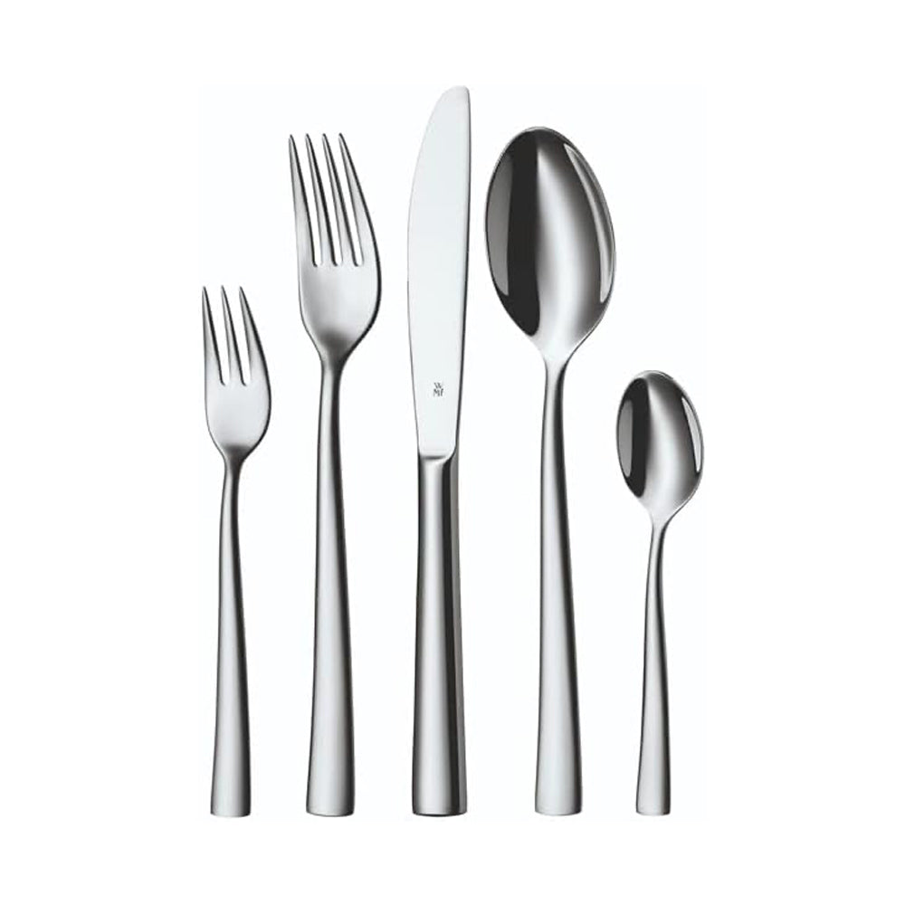 Set di posate in acciaio inox lucido composto da forchetta, coltello, cucchiaio e due forchettine di diversa misura su sfondo bianco.