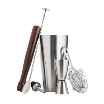 Set di strumenti da cocktail in acciaio e legno con shaker, cucchiaio, misurino, filtro e pestello.