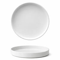 Plato redondo blanco en cerámica con borde alto, sobre fondo blanco vista frontal y desde arriba