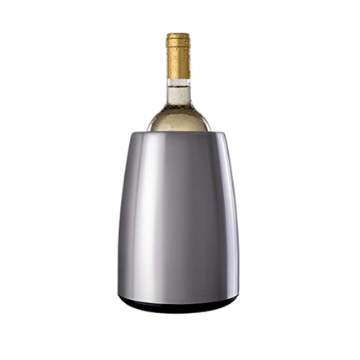 Bottiglia di vino bianco con tappo di sughero inserita in un secchiello portaghiaccio in acciaio inox.