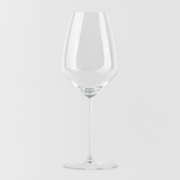 Verre à vin transparent en verre à longue tige et base ronde, sur fond gris clair uniforme.