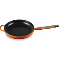 28 cm - Le Creuset Evolution shallow pan in vitrified cast iron with wooden handle