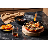28 cm - Le Creuset Evolution shallow pan in vitrified cast iron with wooden handle