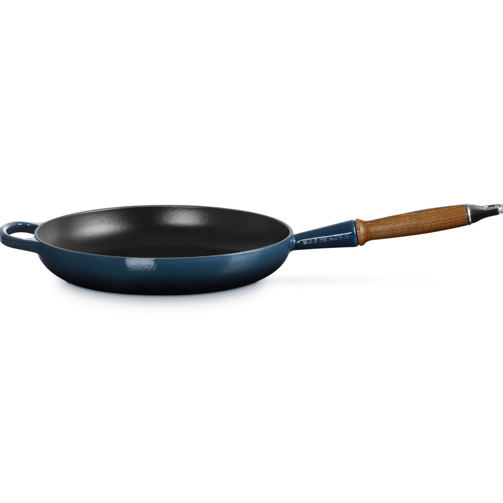 28 cm - Le Creuset Evolution shallow pan in vitrified cast iron with wooden handle