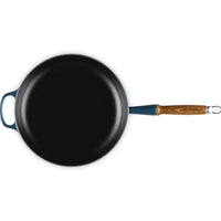 28 cm - Le Creuset Evolution shallow pan in vitrified cast iron with wooden handle