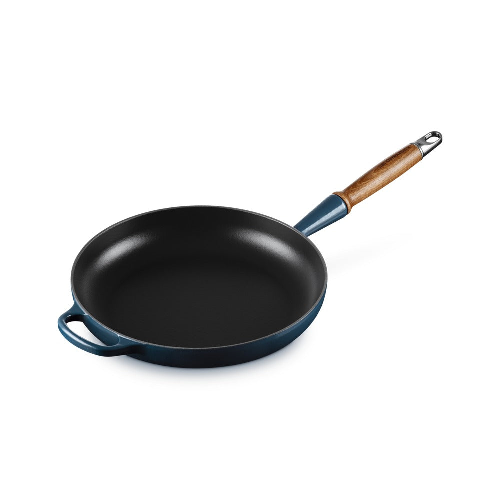 28 cm - Le Creuset Evolution shallow pan in vitrified cast iron with wooden handle