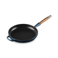 28 cm - Le Creuset Evolution shallow pan in vitrified cast iron with wooden handle