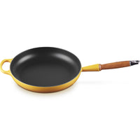 28 cm - Le Creuset Evolution shallow pan in vitrified cast iron with wooden handle