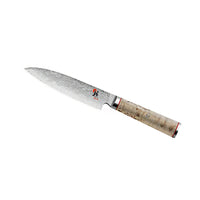 Coltello da cucina lama lunga in acciaio damascato con manico chiaro in legno e dettaglio rosso