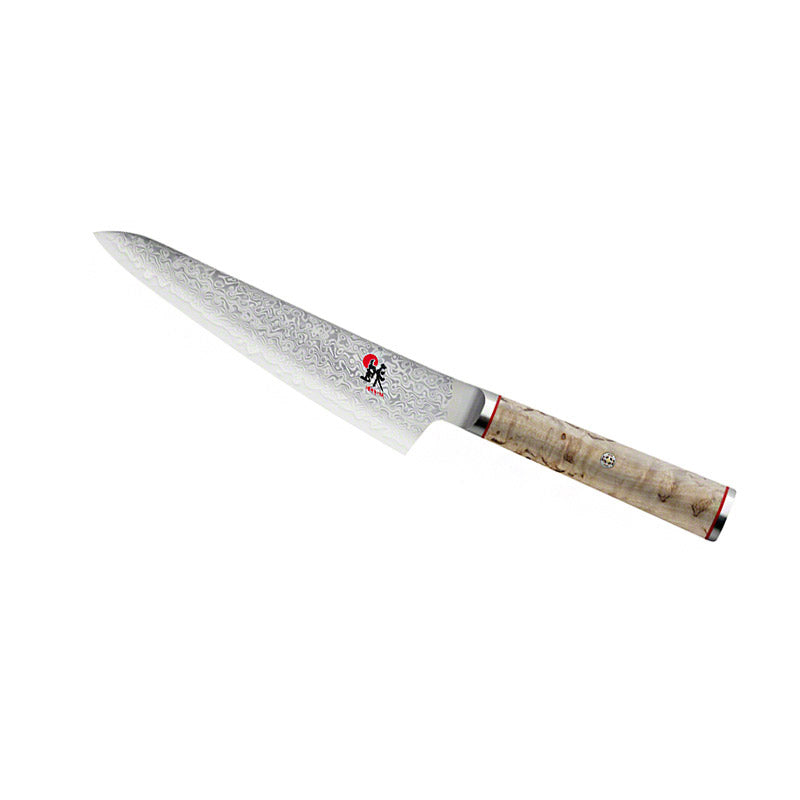 Coltello da cucina lama in acciaio damascato con impugnatura in legno chiaro e dettaglio rosso e nero