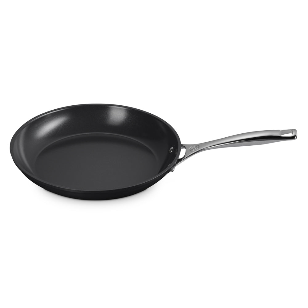 Le Creuset Essential Set Ollas Y Sartenes Antiadherentes Con Revestimiento Cerámico Set de 8 Pzas