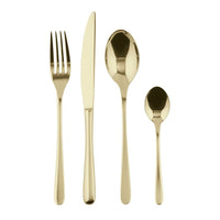 Set di posate in color oro, composto da un cucchiaio grande, un cucchiaino, un coltello e una forchetta.
