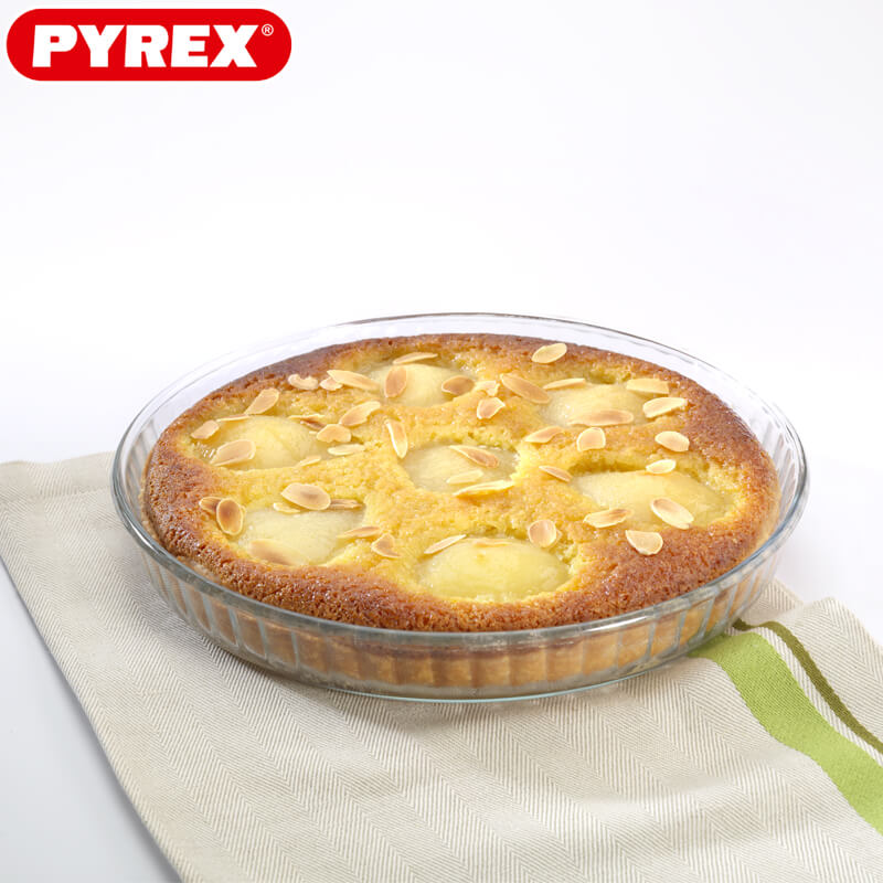 Pyrex Bake And Enjoy Round Cake Pan in Borosilicate Glass