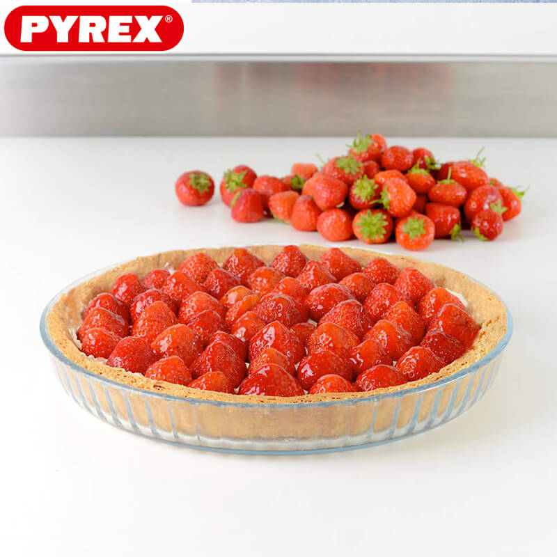 Pyrex Bake And Enjoy Round Cake Pan in Borosilicate Glass