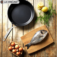 Le Creuset Les Forgees antihaftbeschichtete flache Pfanne aus Aluminium
