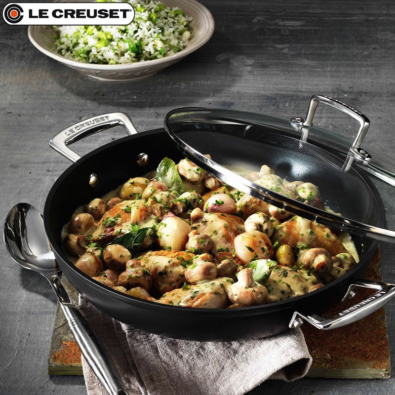 Le Creuset Les Forgees Sauteuse basse antiadhésive en aluminium avec couvercle