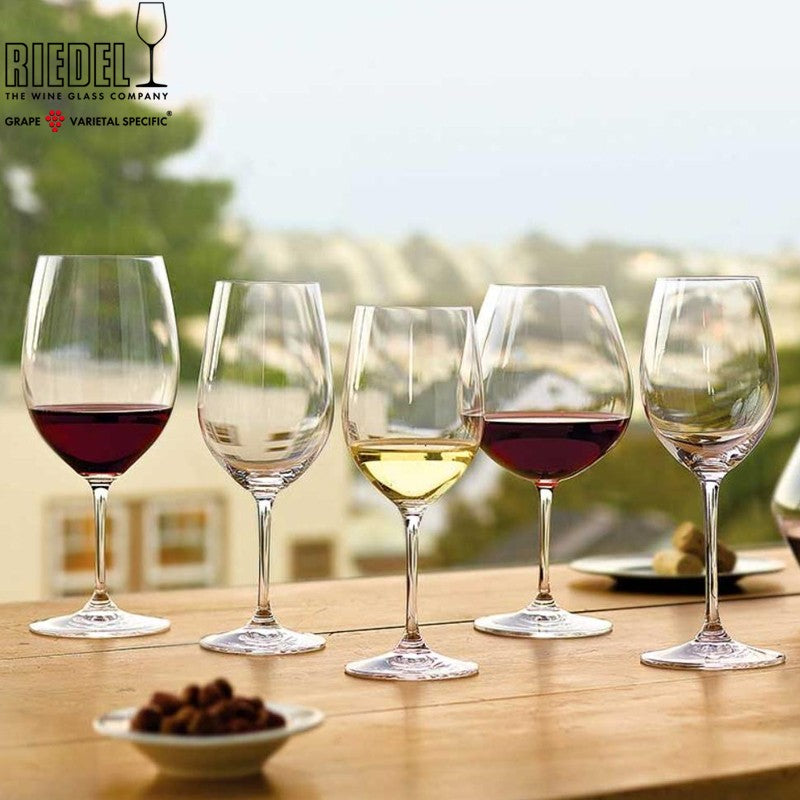 35 Cl Riedel Vinum White Wine Glass in Glass
