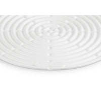 Tapis rond blanc à surface spiralée et texture ondulée, en matériau plastique.