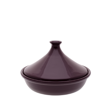 Tajine in ceramica lucida viola con coperchio conico e manico tondo centrale, sfondo bianco.