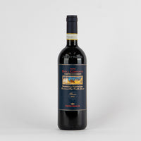 Bottiglia di vino rosso Brunello di Montalcino 2017 con etichetta blu scuro e scritte rosse e bianche, logo Frescobaldi.