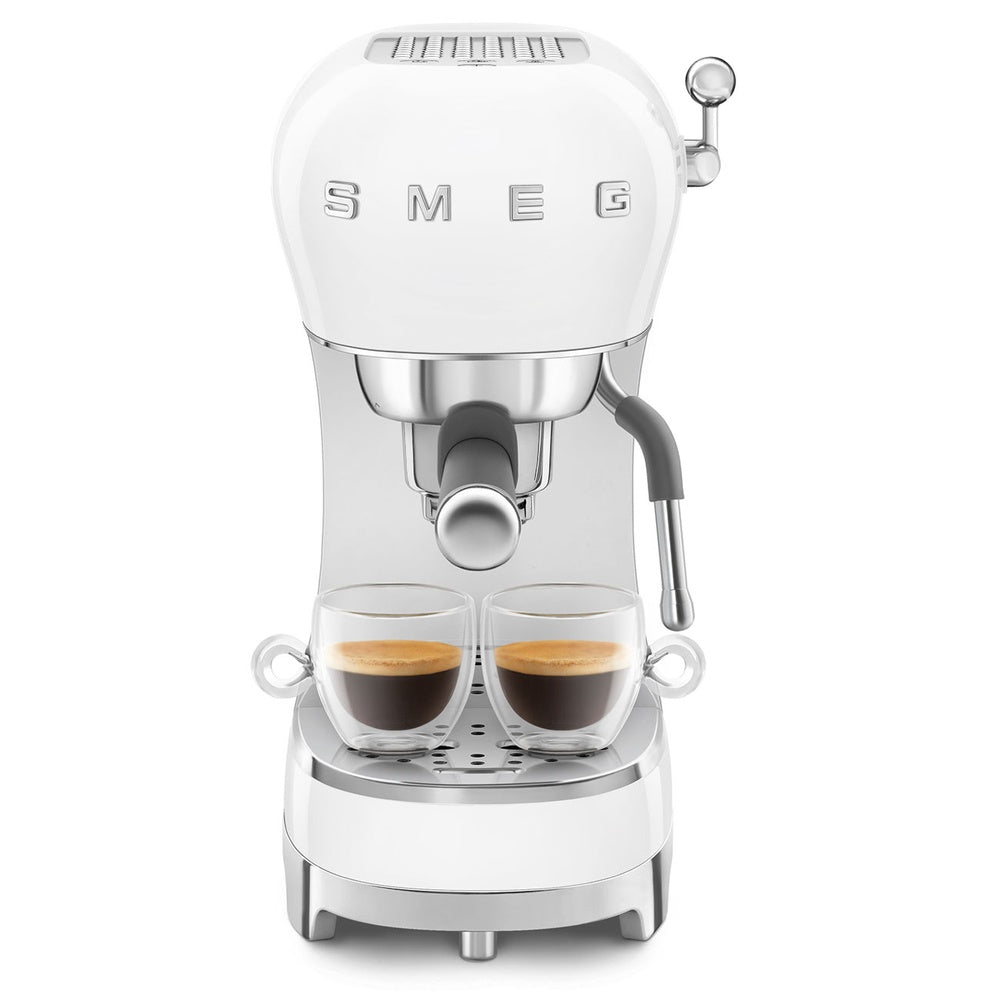 Smeg 50's Style manual espresso machine