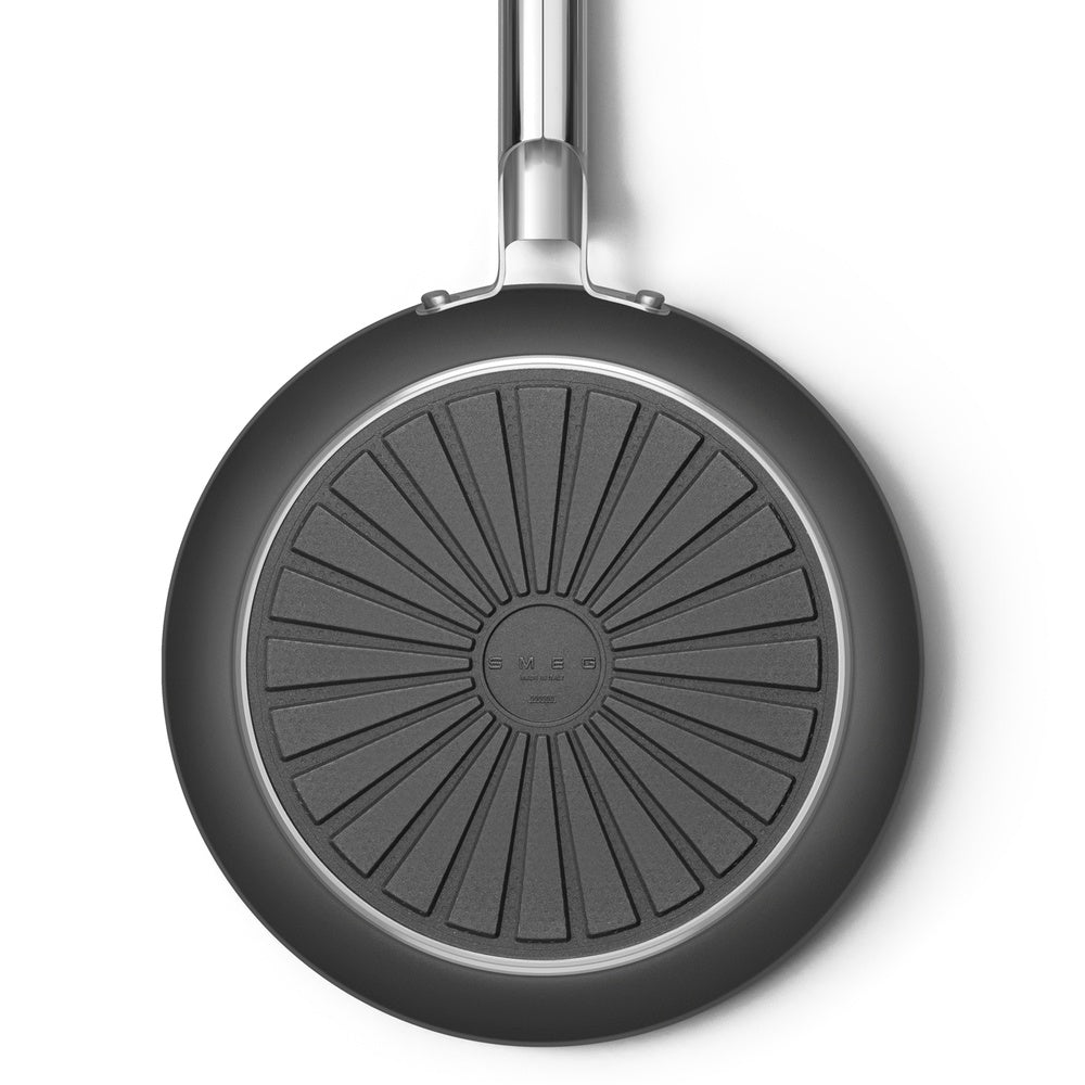 Smeg Cookware non-stick ceramic shallow pan in aluminum