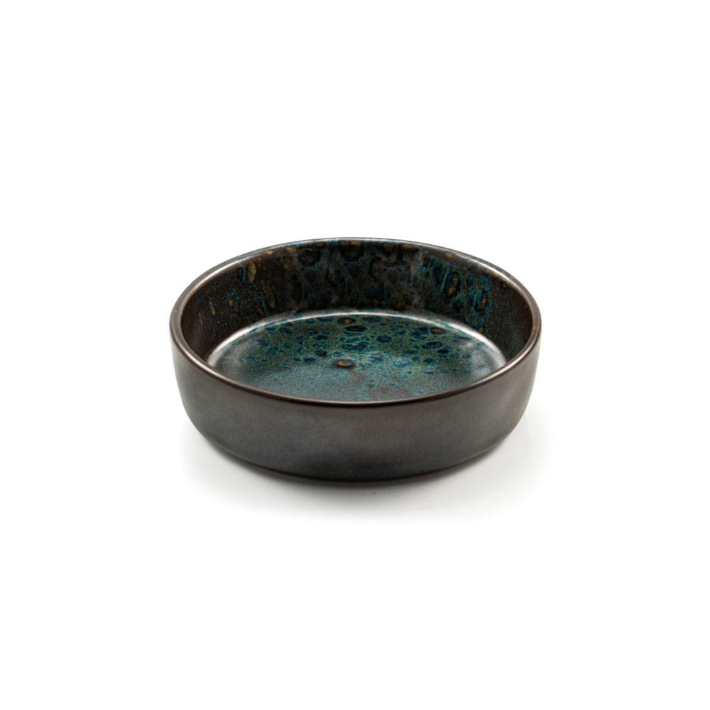 Ciotola rotonda in ceramica smaltata blu e marrone con finitura lucida su sfondo bianco.