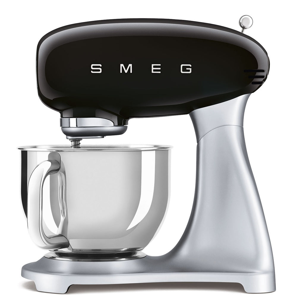 800 Watt - Smeg Standard robot pâtissier électrique 10 vitesses avec accessoires inclus