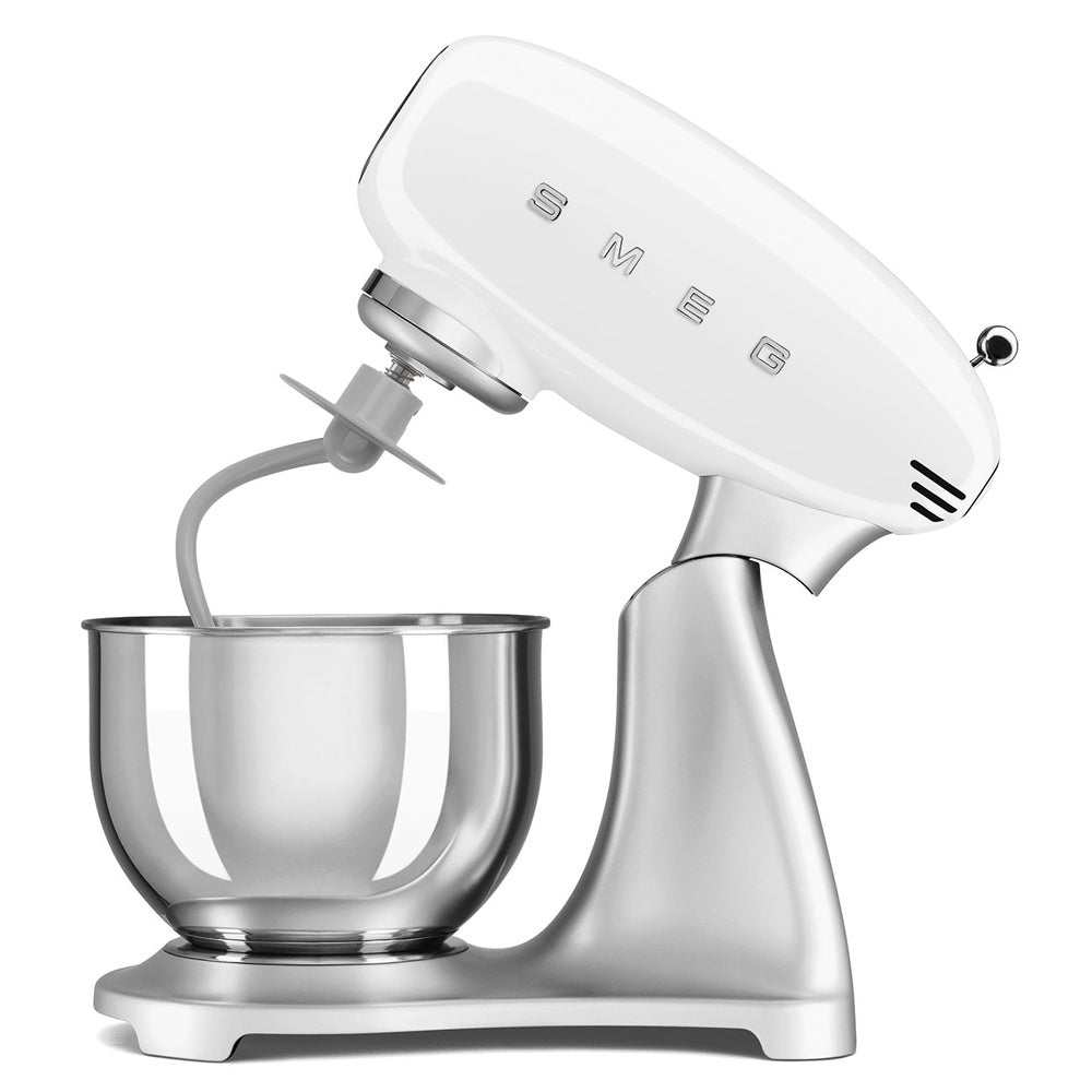 800 Watt - Smeg Standard robot pâtissier électrique 10 vitesses avec accessoires inclus